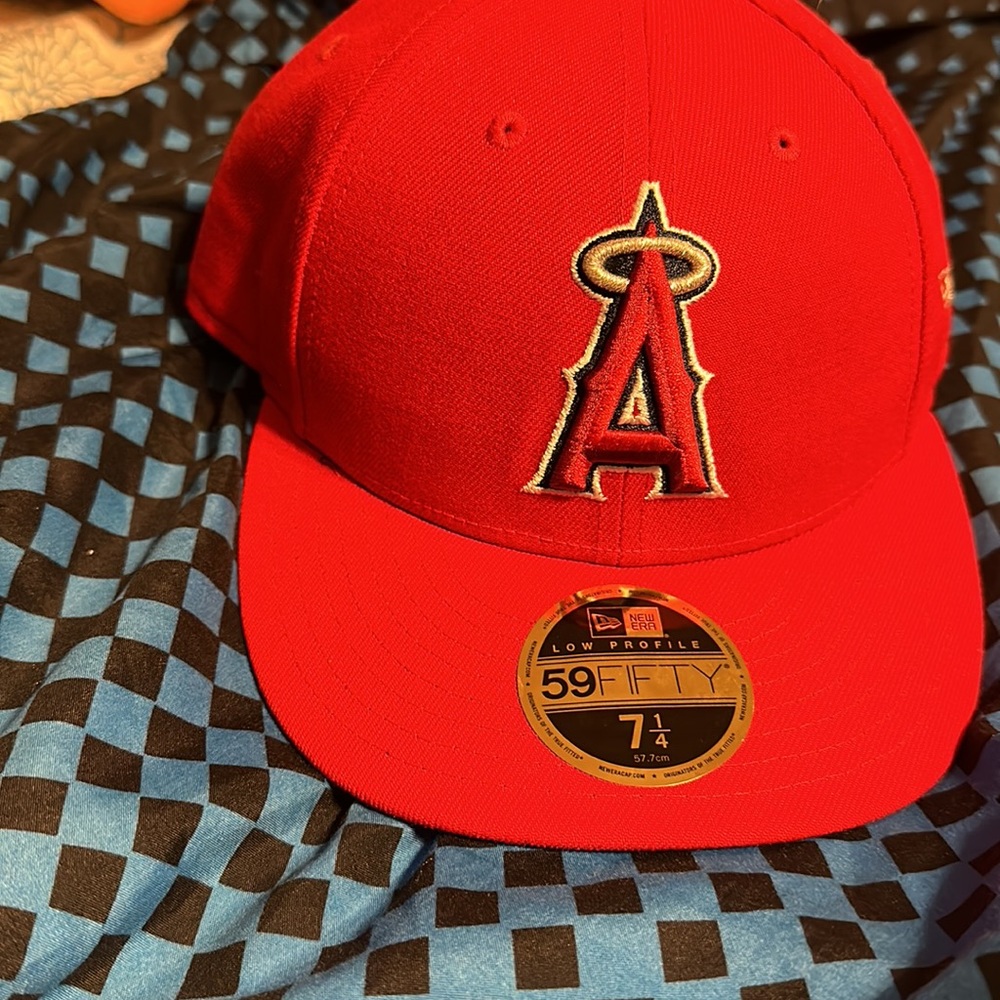 Angels hat(red) - Picture 5 of 5